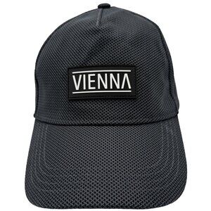 FOX "VIENNA" Rubber Patch Mesh Snapback Cap – Modern City Logo Hat